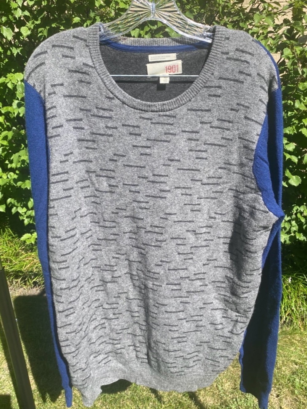 1901 Men’s Cashmere Wool Blend Crewneck Sweater Gray with Blue Sleeves Size XL